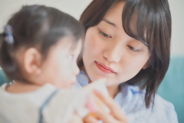 淡々と接して子供の興味を削ぐ