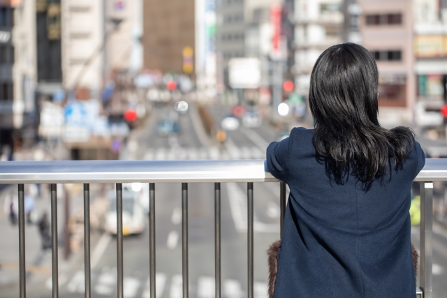 距離を取る